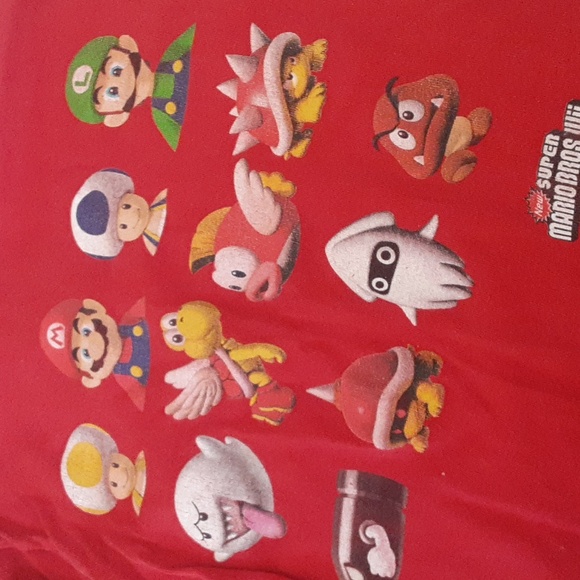 🌹 2 boys long sleeve shirts.Super Mario Brothers Track and field. 5T and small. - Picture 2 of 7